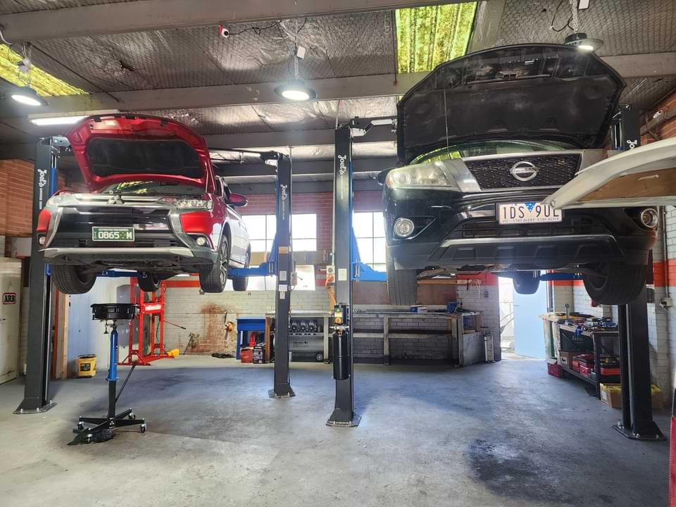 Car Mechanic Garage